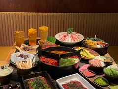 -三出山火锅(南京万象天地店)