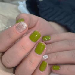 -花系美·美甲美睫精品店