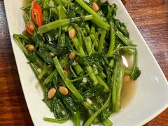 -Dang restaurant (patong phuket)