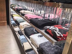 -i.t(湖滨银泰in77店)