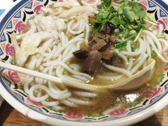 -鑫花溪牛肉米粉(人民广场店)