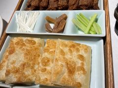 烙饼卷带鱼-106餐厅北京菜.烤鸭(百子湾店)