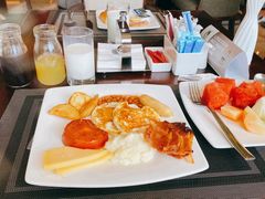 -三亚湾海居铂尔曼度假酒店