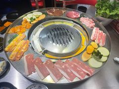 -哈哈碳都·牛肋条无限自助烤肉(台江万达店)