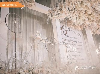 停车交通： 酒店位于环城北路西段625号，公交地铁都