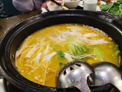 养生板栗鸡-蜀中吴养生板栗鸡(会展店)