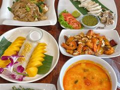 -Dang restaurant (patong phuket)