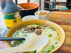 -正宗李家土鸡米线店