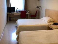 -锦江之星(广州海珠江泰路地铁站店)