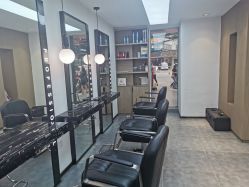 -诗悦发型烫染SALON