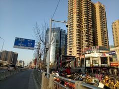 -曼哈顿商业广场(升龙广场店)