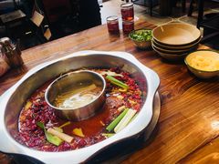 鸳鸯锅-周幺妹重庆老火锅(银泰城总店)