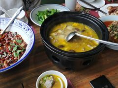 -胡桃里音乐餐厅(陶溪川店)(川湘赣菜·世界百大酒庄直供红酒·音乐表演)