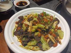 -大匠工房古船木艺术餐厅·猪肚鸡专门店(长白仙岛店)