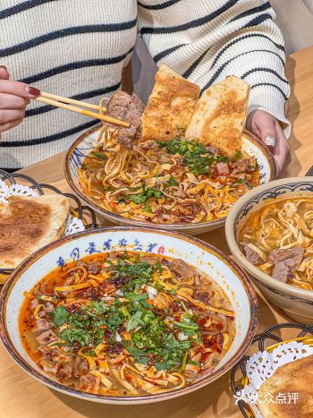 大连一家不需要宣传的街边牛肉汤馆