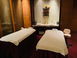 -青岛香格里拉·氣水疗中心