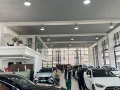 -上海星瀚奔驰4S店(红柳路店)