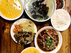 -中和裴氏蹄花(府河路店)
