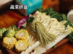 -老鼎万春卤菜(五代传承创始老店)