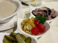 俄式腌菜拼盘-老井俄式餐厅