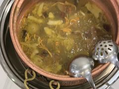 -菌海森林·非遗野生菌火锅(西山区滇池路摩根道店)
