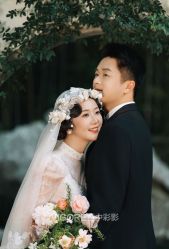 -雪中彩影婚纱摄影·微光艺术中心