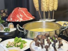 -鲜入唯煮·港式海鲜牛肉火锅(金宝街店)