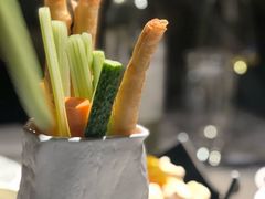 笔筒色拉-穹六人间 people 6(岳阳路店)