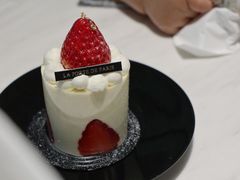 草莓开心果奶油-La Porte de Paris 巴黎之门法式甜品