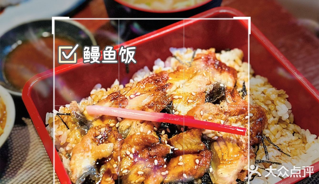 其实就是在香榭丽舍里面2楼，靠近浙江中路这个头