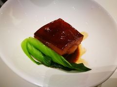 东坡肉-国际青年会议酒店-苏莱斯餐厅