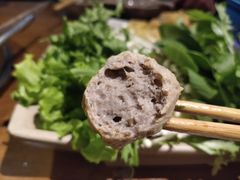 手打鲜牛肉丸-领鲜潮牛鲜牛羊肉火锅(宏昌店)