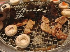-草家酱蟹炭火烤肉店(珲春南路一店)