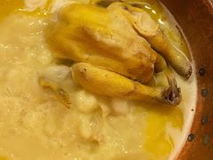 -鲜入围煮花胶鸡海鲜火锅