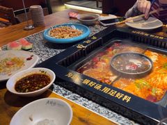 -老牌坊云南鱼豆花火锅(哈西万达店)