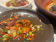 -阿瓦山寨·湘菜现炒·剁椒鱼头王(咸阳总店)