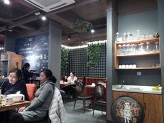 大堂-喝丢一只鞋海鲜烧烤·海肠捞饭(文体街店)