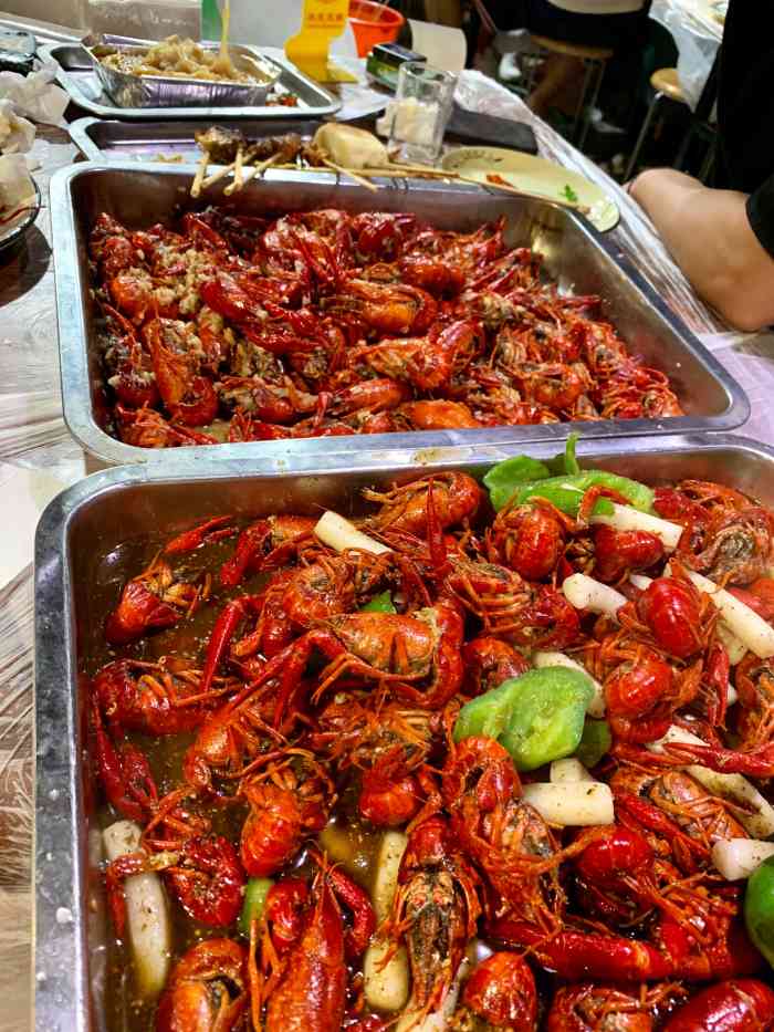 徐氏汉东龙虾(龙汇路店)-"朋友推荐的 店面还是很大的 5点到的 .