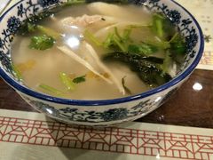 鸡丝馄饨-松针蔡记蒸饺(花园路店)