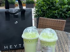 -喜茶(北京华贸购物中心店)