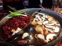 -四小区火锅·巷子里的重庆火锅(花照壁店)