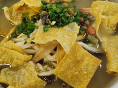 -丽丽三鲜螺蛳粉(田林路店)