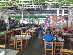 大堂-四川小胡子海鲜(丁村万人海鲜广场店)