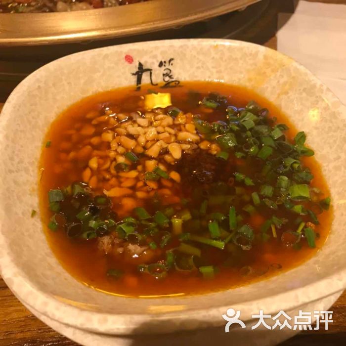 焱九簋美蛙鱼头(科华路店)原汤碟图片 - 第2张