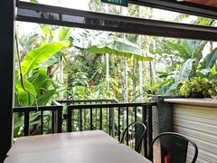 -植物园哈利亚餐厅