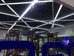 -美瑞斯特健身游泳会所(中南城店)