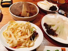 -佬土鹅肠火锅(解放路店)