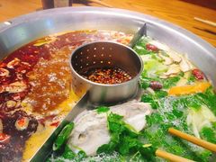 -佬土鹅肠火锅(解放路店)