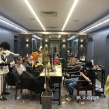 修剪头发整理心情