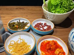 -明洞阿姨·韩式酱蟹烤肉·创意料理(三元桥店)